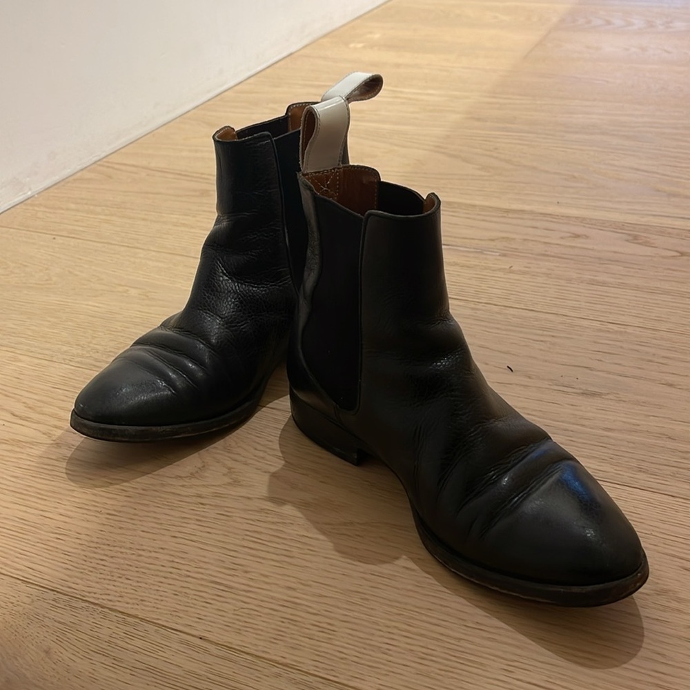 John Fluevog x Gravity Pope black Chelsea boots with white tab size 7/37